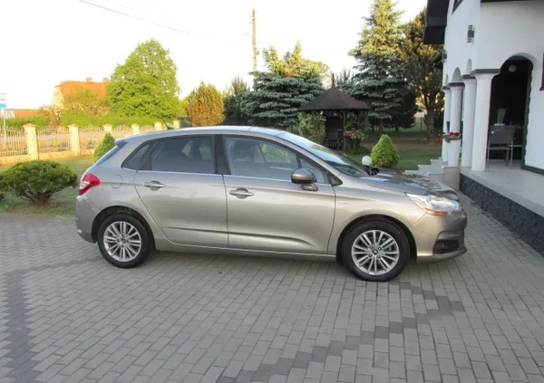 Citroen C4 cena 28900 przebieg: 77000, rok produkcji 2011 z Reda małe 326